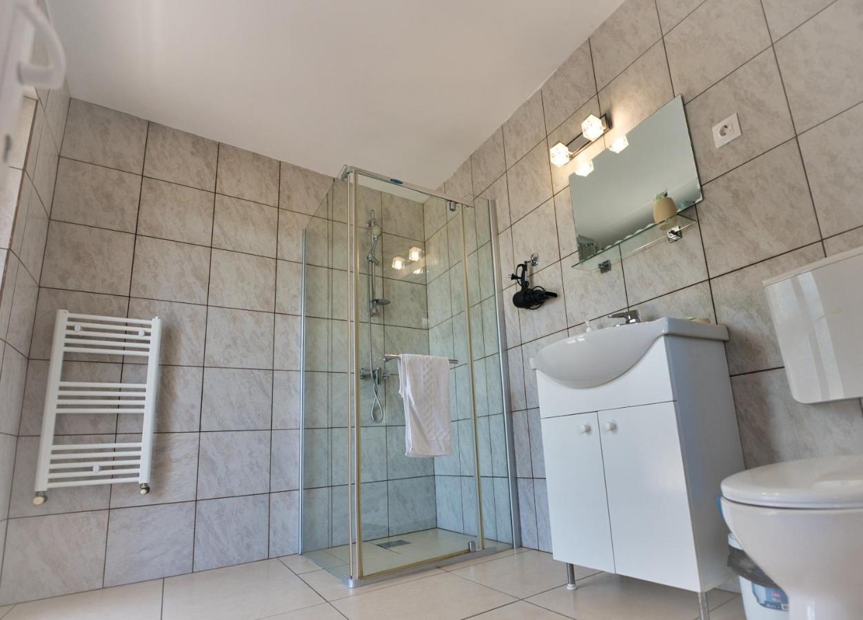 Vila Victoria Râmnicu Vâlcea Εξωτερικό φωτογραφία