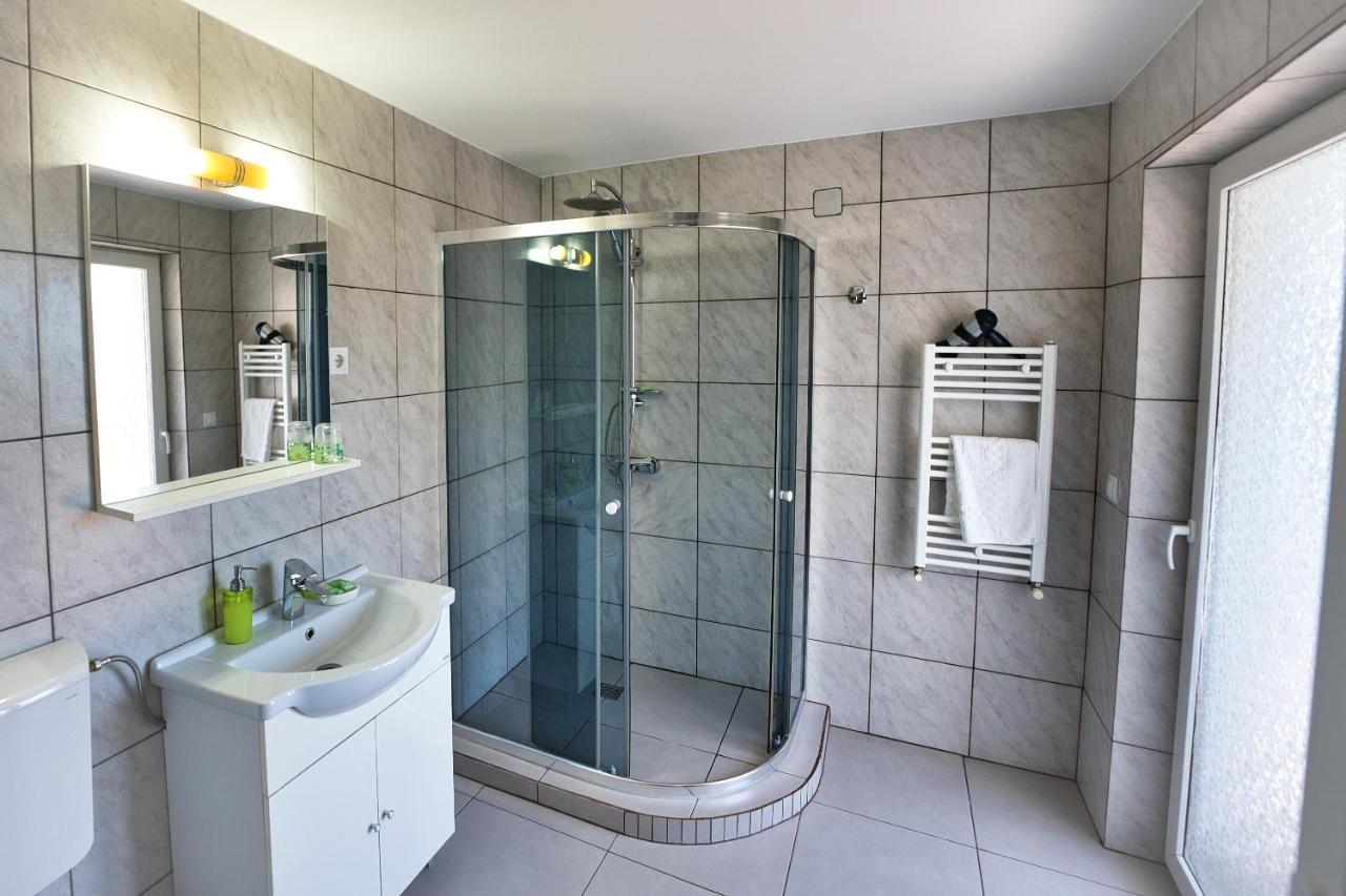Vila Victoria Râmnicu Vâlcea Εξωτερικό φωτογραφία